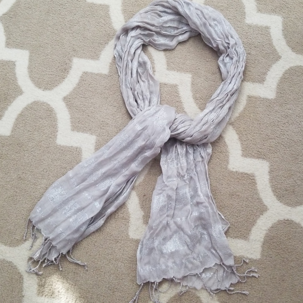 American Eagle fashion scarf